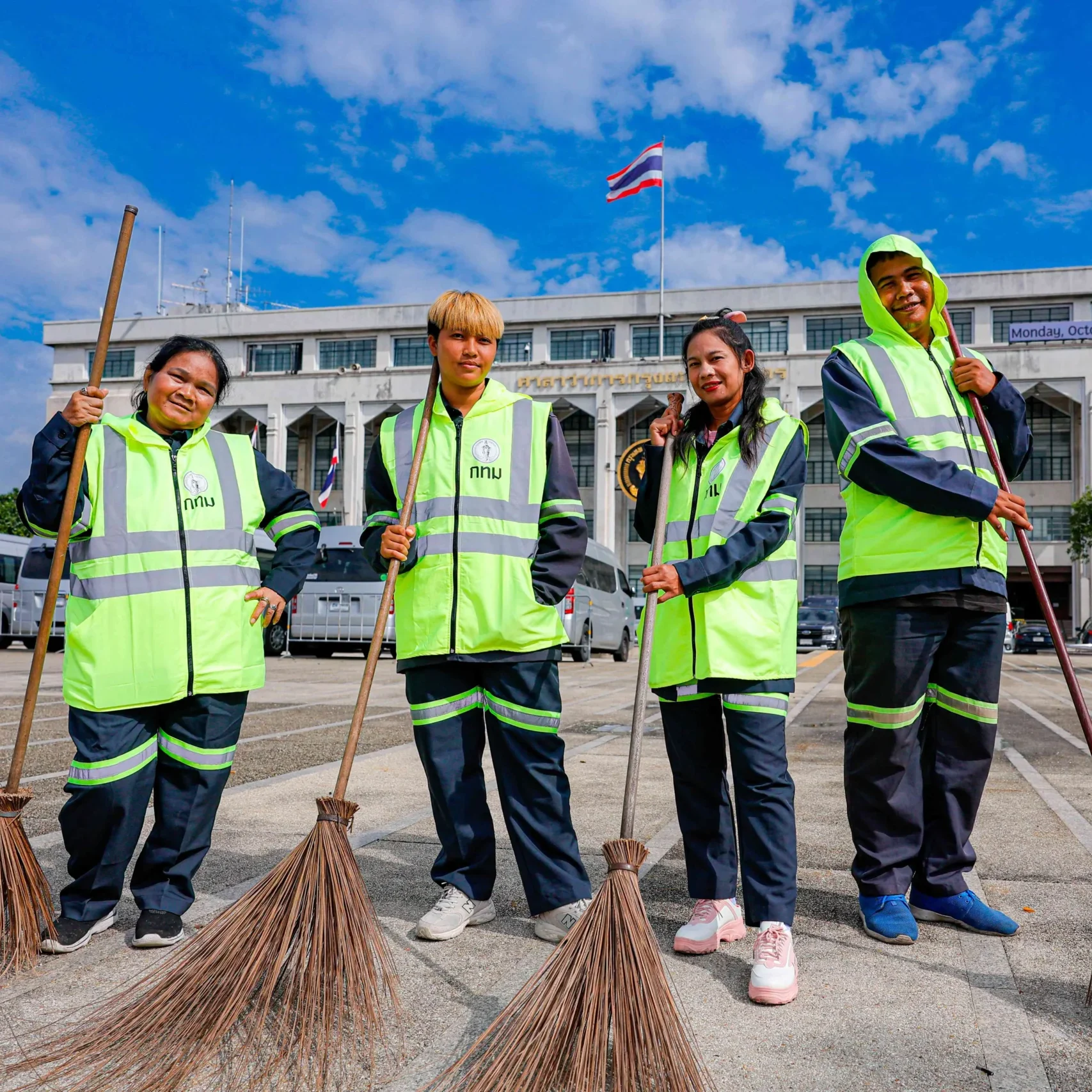 โครงการมือวิเศษ ต้นแบบจุดรับคืนขยะพลาสติกในเมือง